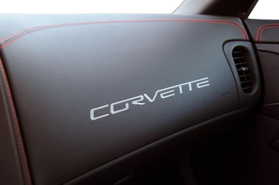  Chevrolet Corvette ZR1 2012 года  (фото 8 из 66)